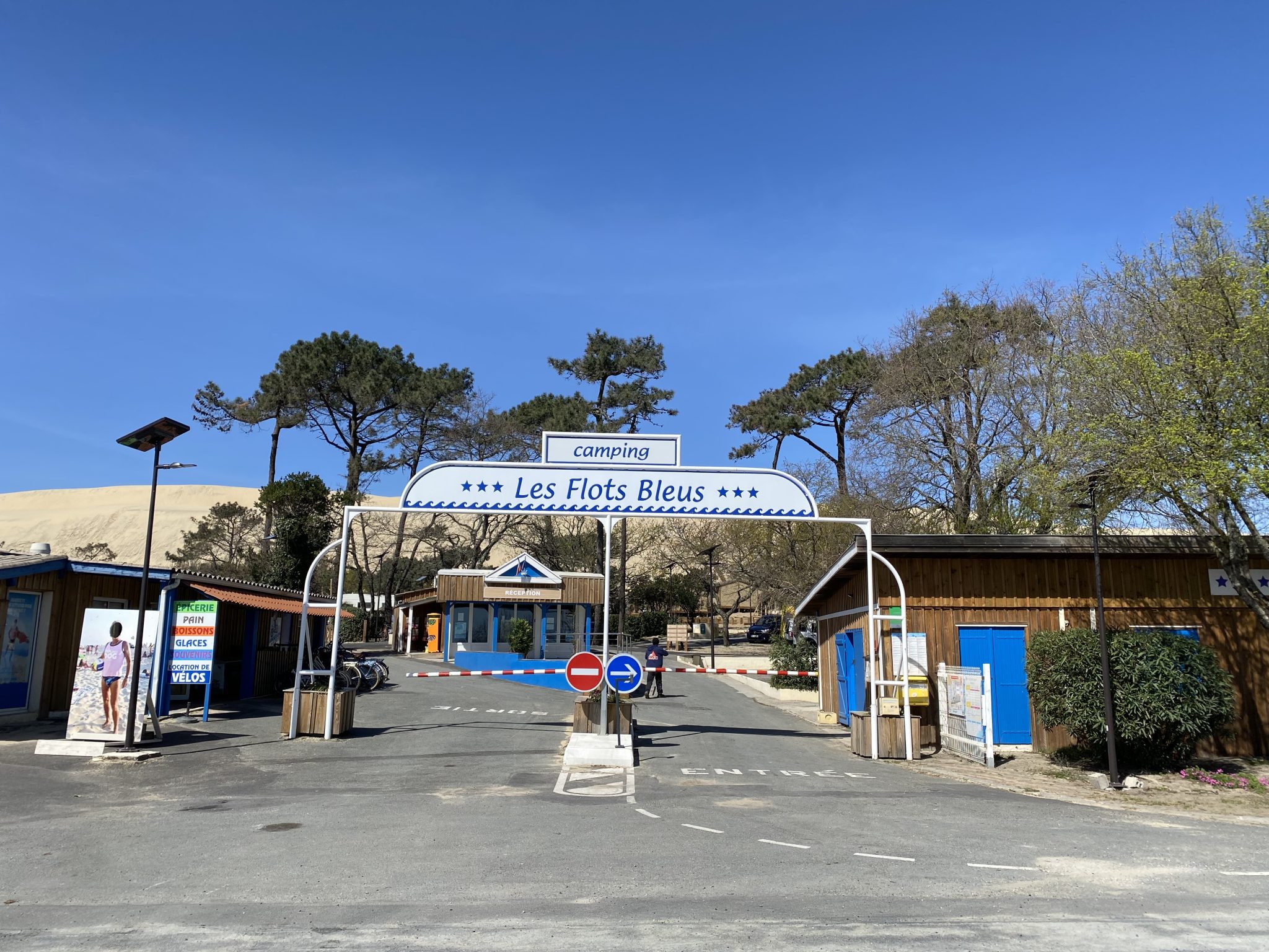 Les Flots Bleus Campsite is reborn thanks to solar lighting - Sunna Design