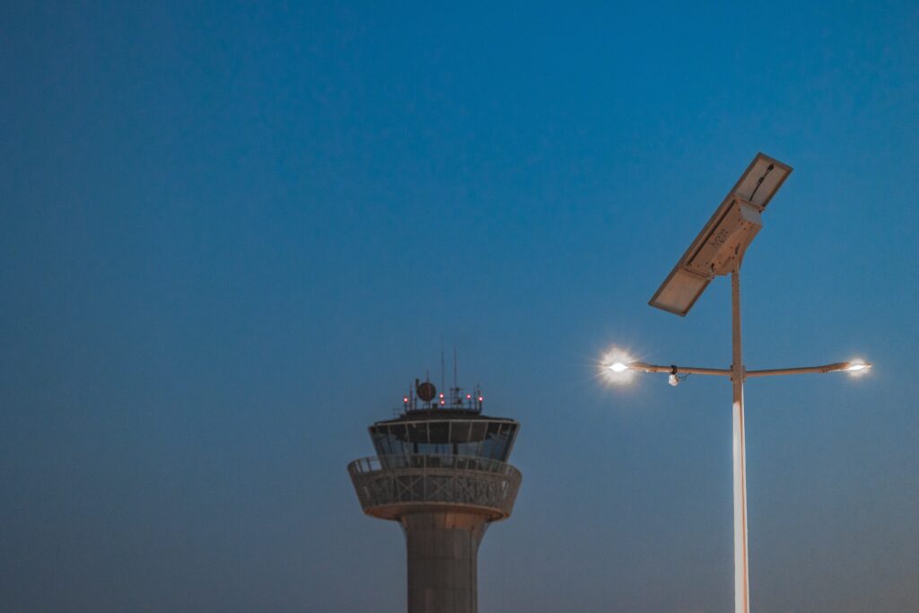 éclairage solaire Sunna Design à l'aéroport