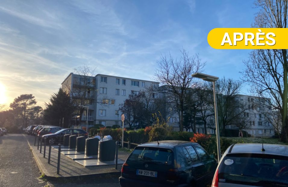 Après rénovation des lampadaires boules