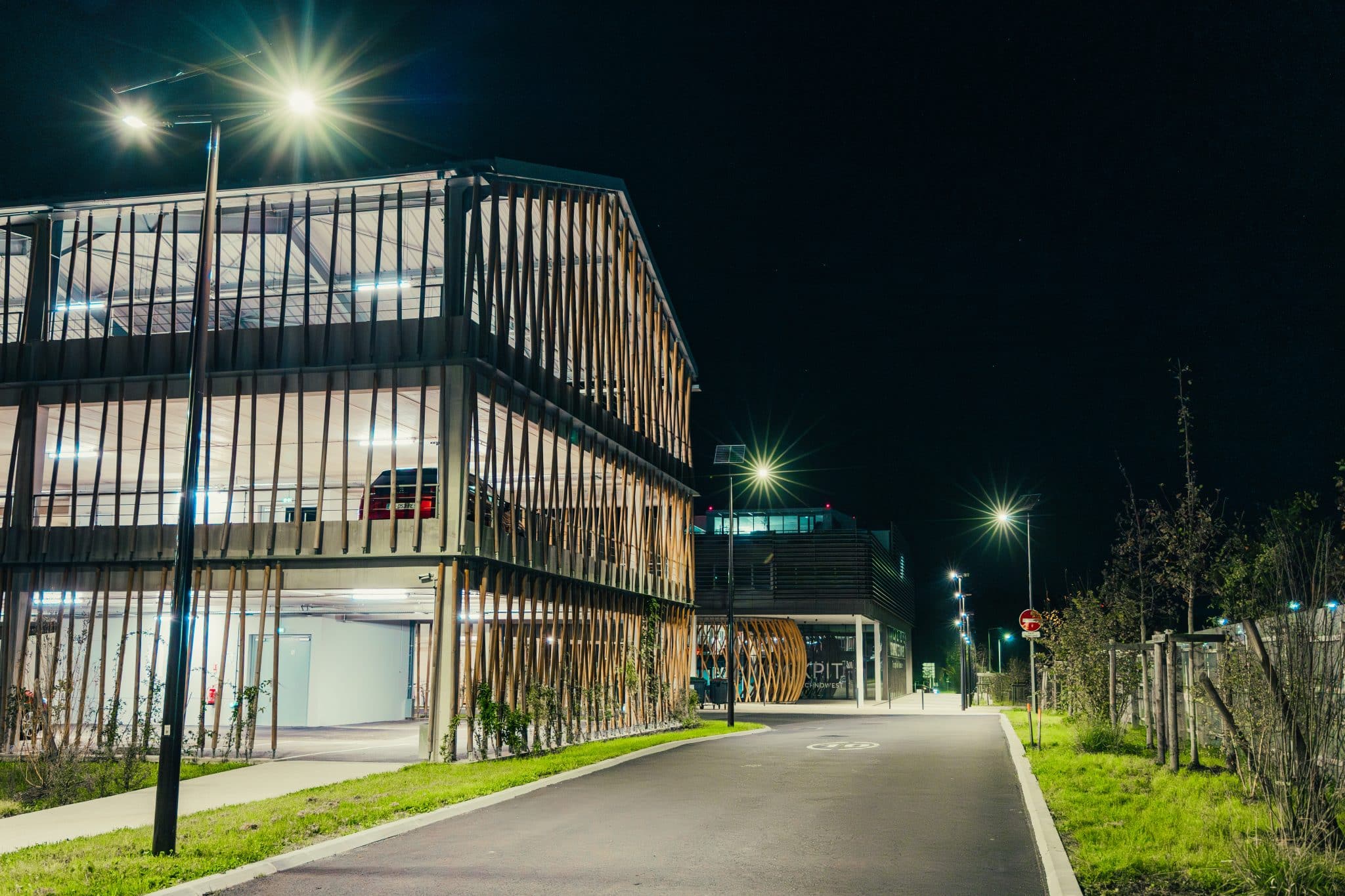 projet local lampadaires solaires gamme up et iSSL