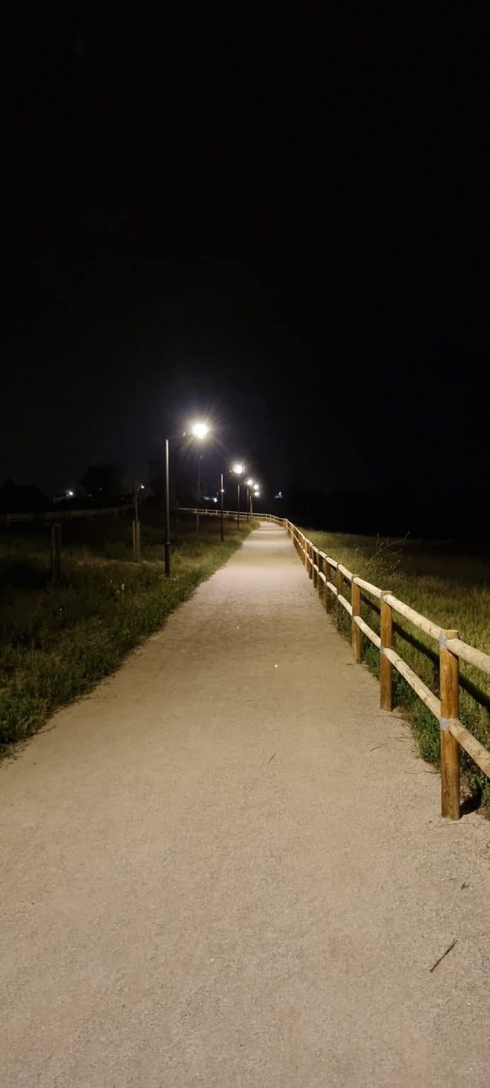 St Llorenç d'Hortons chemin de nuit éclairé avec les iSSL+