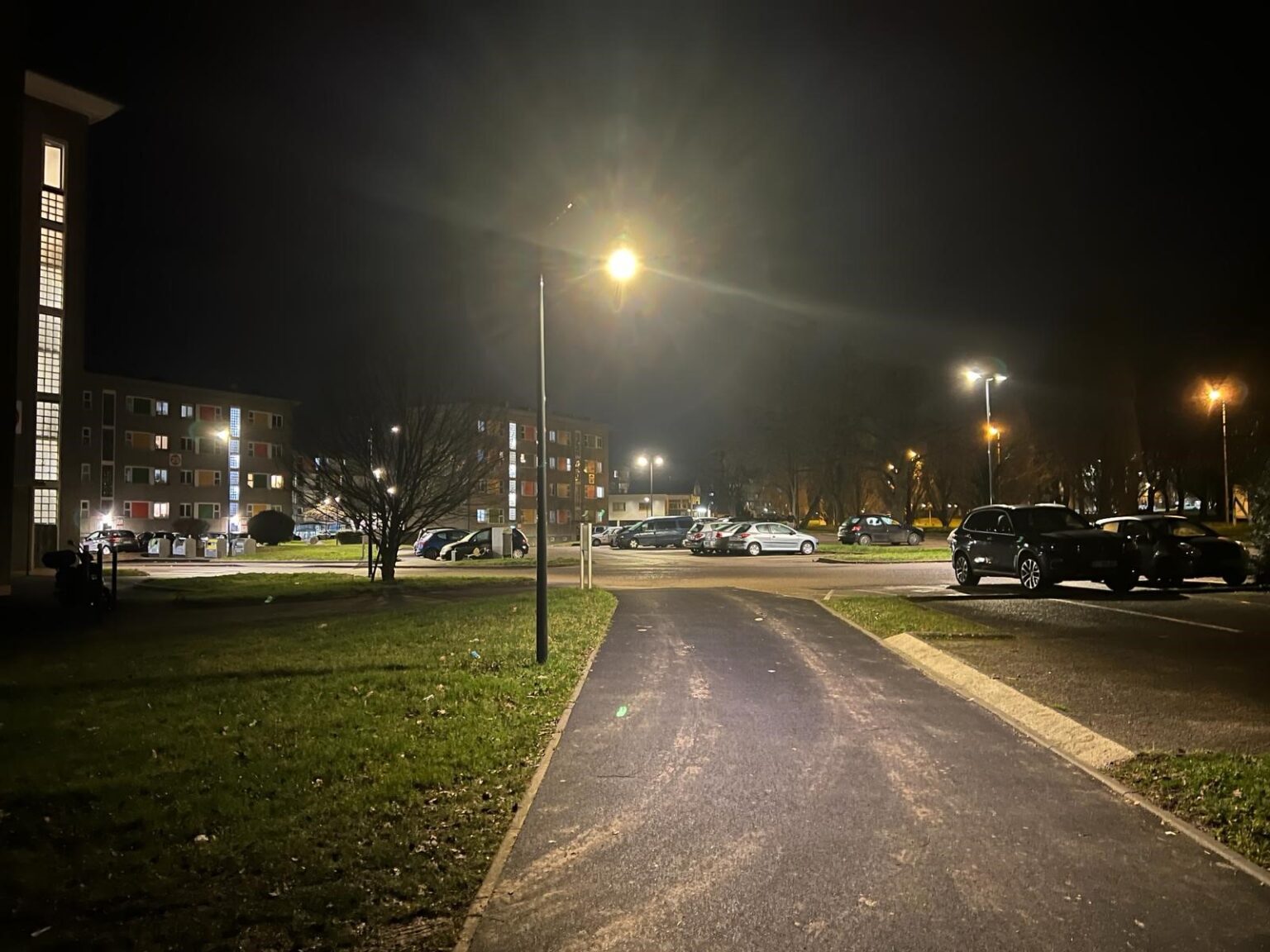 lampadaire solaire éclairage parking